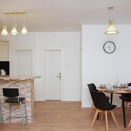 Apartments4You Betti Bat Yam Εξωτερικό φωτογραφία