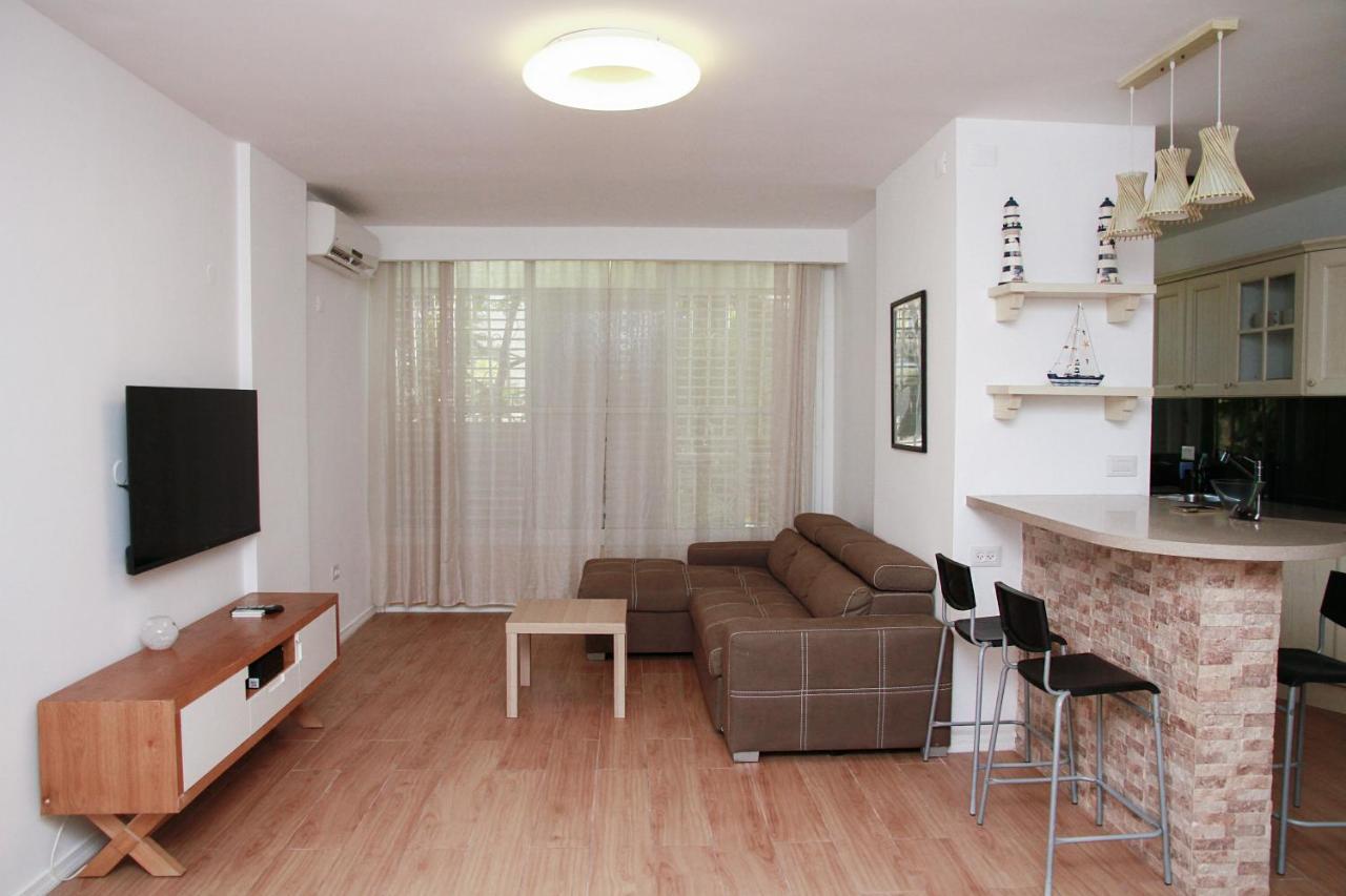 Apartments4You Betti Bat Yam Εξωτερικό φωτογραφία